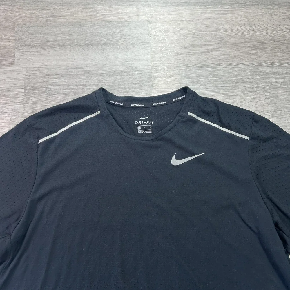 Nike Dri-FIT Running Shirt Mens XL Black Short Sleeve Performance Top CT7749-010